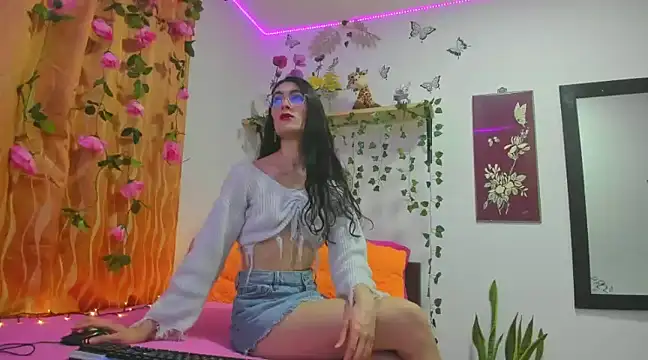 Snapshot of anasttacia_210 chatting on 02/16/25, 04:20 anasttacia 210 online show from 02/16/25, 04:20