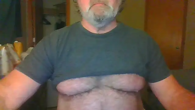 Snapshot of Doherty10 chatting on 11/13/25, 08:52 Doherty10 online show from 11/13/25, 08:52