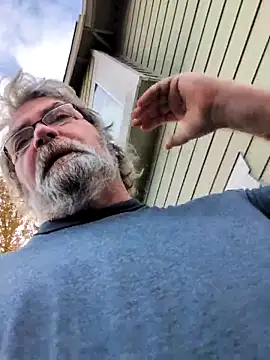 Snapshot of Doherty10 chatting on 11/23/25, 07:57 Doherty10 online show from 11/23/25, 07:57