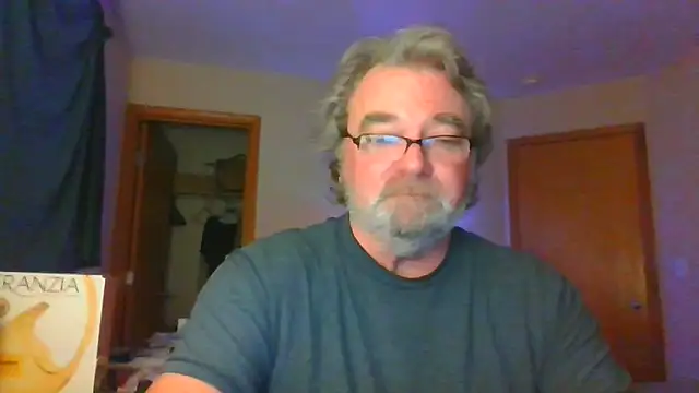 Snapshot of Doherty10 chatting on 12/17/25, 09:26 Doherty10 online show from 12/17/25, 09:26