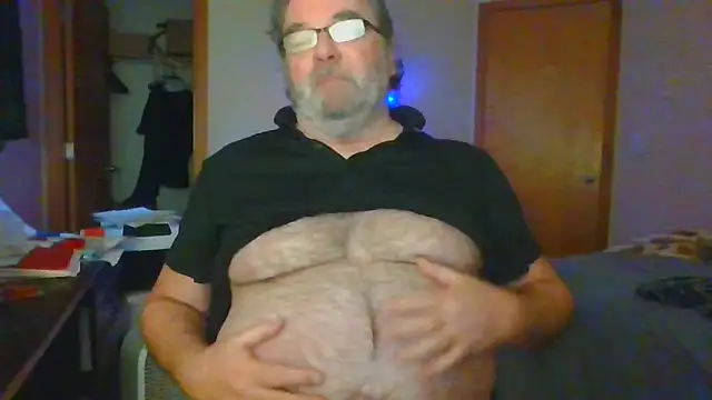 Snapshot of Doherty10 chatting on 03/11/26, 06:25 Doherty10 online show from 03/11/26, 06:25