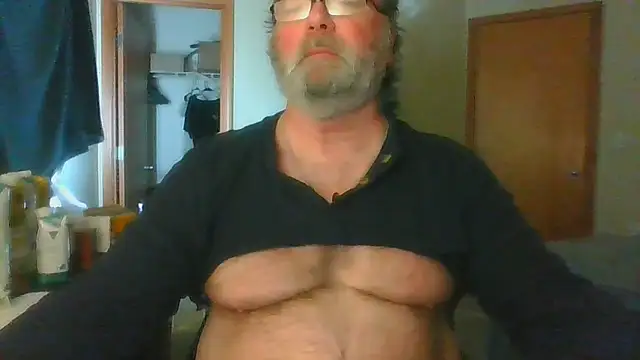 Snapshot of Doherty10 chatting on 04/04/26, 11:13 Doherty10 online show from 04/04/26, 11:13