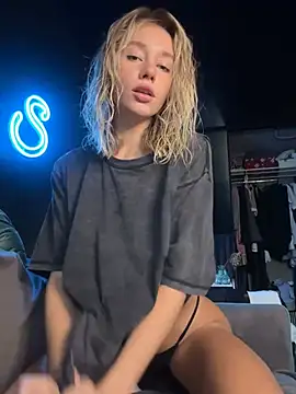 SSSATIVA model online show from 02/21/25, 11:10
