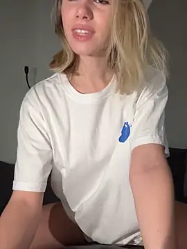 SSSATIVA model online show from 03/19/25, 04:47