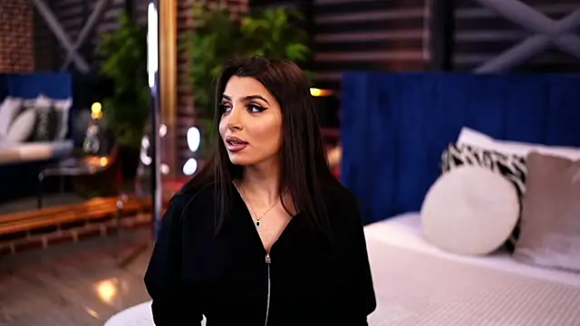 NicoleCellini online show from 02/27/25, 07:15