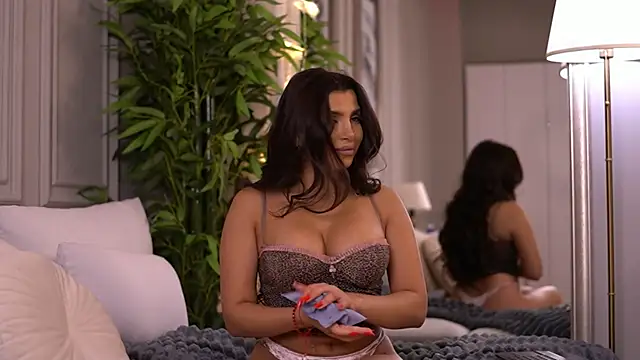 NicoleCellini online show from 03/04/26, 07:31