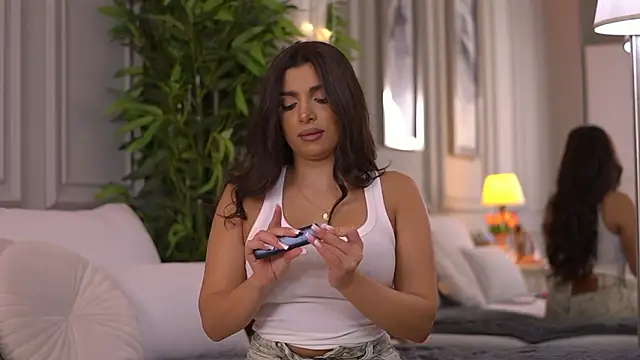 NicoleCellini online show from 03/27/26, 07:24