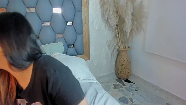 yayi derek online show from 10/11/25, 11:42