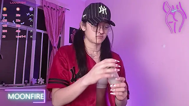 Snapshot of moonfiredancer chatting on 02/22/25, 06:17 moonfiredancer online show from 02/22/25, 06:17