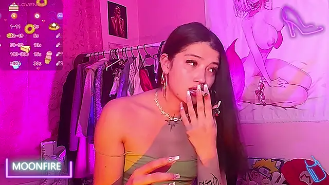 Snapshot of moonfiredancer chatting on 10/04/25, 08:12 moonfiredancer online show from 10/04/25, 08:12