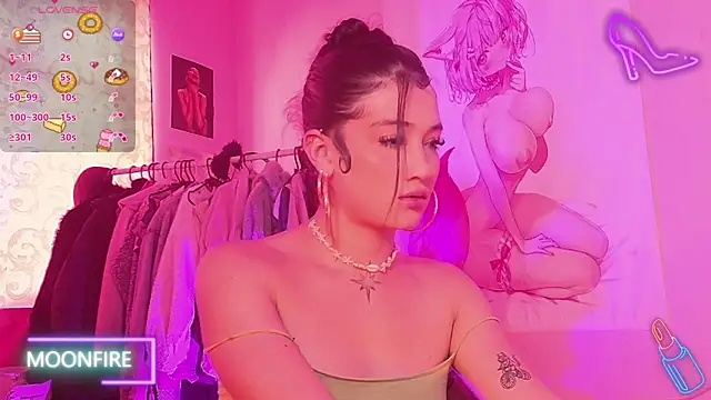 Snapshot of moonfiredancer chatting on 10/20/25, 01:55 moonfiredancer online show from 10/20/25, 01:55