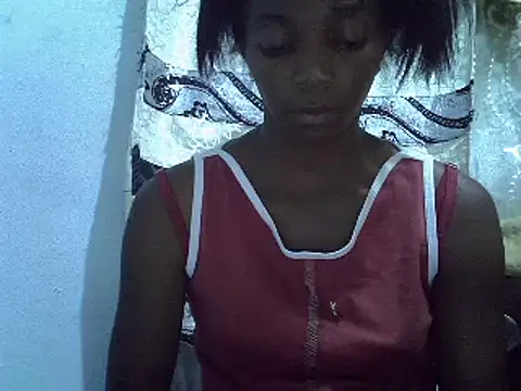 Snapshot of ElianeHot chatting on 01/12/25, 06:05 ElianeHot online show from 01/12/25, 06:05