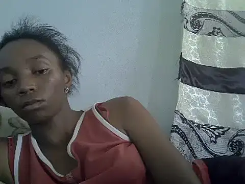 Snapshot of ElianeHot chatting on 01/13/25, 11:52 ElianeHot online show from 01/13/25, 11:52