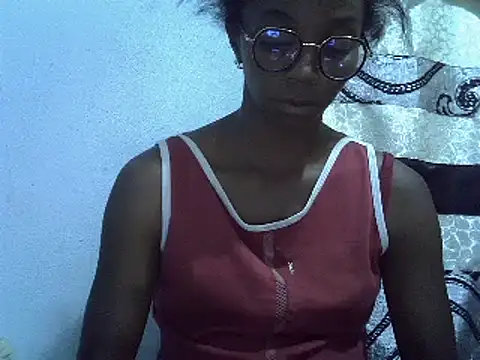 Snapshot of ElianeHot chatting on 01/13/25, 04:30 ElianeHot online show from 01/13/25, 04:30