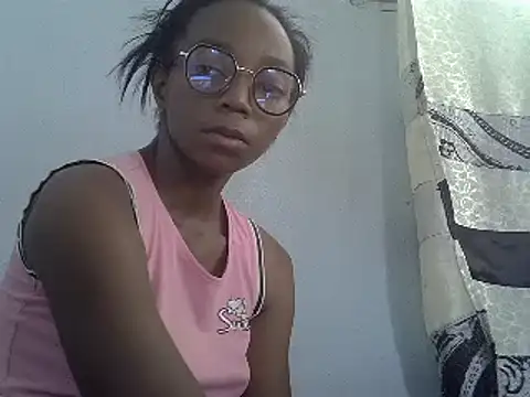 Snapshot of ElianeHot chatting on 02/19/25, 09:06 ElianeHot online show from 02/19/25, 09:06