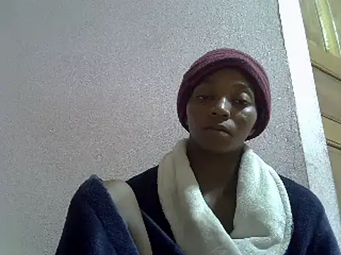 Snapshot of ElianeHot chatting on 02/21/25, 08:05 ElianeHot online show from 02/21/25, 08:05