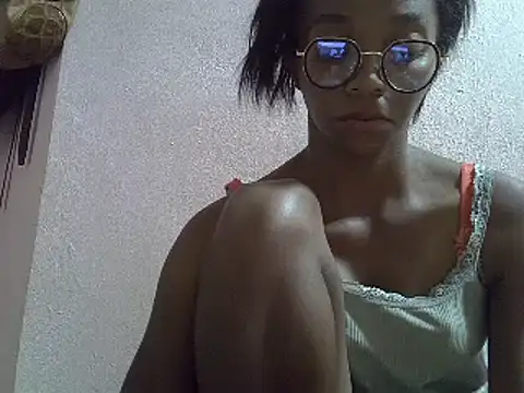 Snapshot of ElianeHot chatting on 02/24/25, 08:36 ElianeHot online show from 02/24/25, 08:36