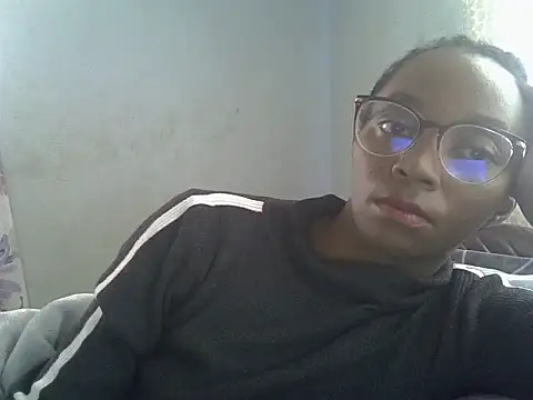 Snapshot of ElianeHot chatting on 06/30/26, 07:53 ElianeHot online show from 06/30/26, 07:53
