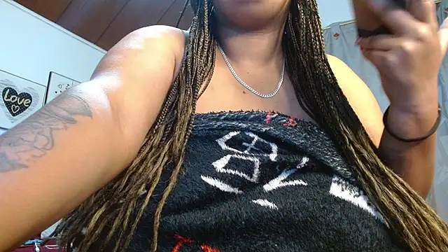 Snapshot of Alisteresa_ chatting on 09/15/25, 01:49 Alisteresa  online show from 09/15/25, 01:49