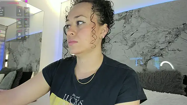 LIZ HOLMES online show from 09/30/25, 10:20