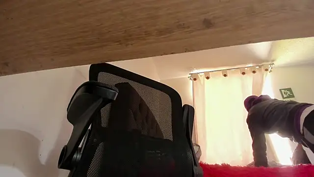 s sven03 online show from 01/12/25, 01:58