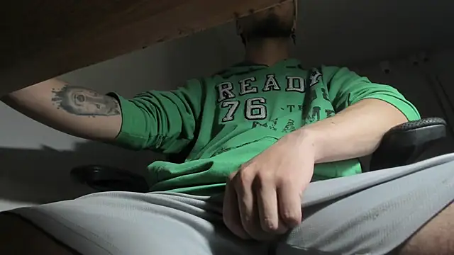 s sven03 online show from 02/25/25, 04:24