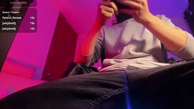 s sven03 online show from 12/20/25, 11:28