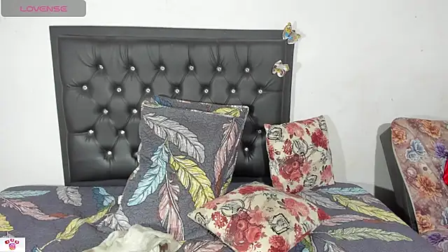 Darlyquenn11 online show from 12/21/24, 03:25