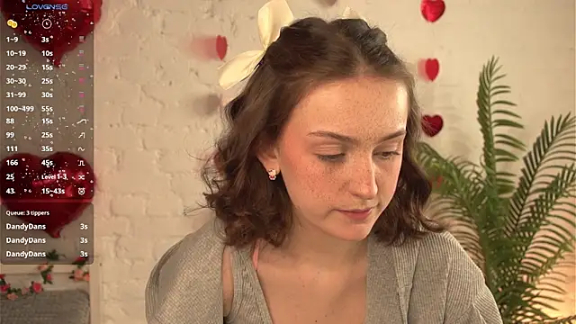 Snapshot of c_shark chatting on 02/07/25, 09:15 c shark online show from 02/07/25, 09:15