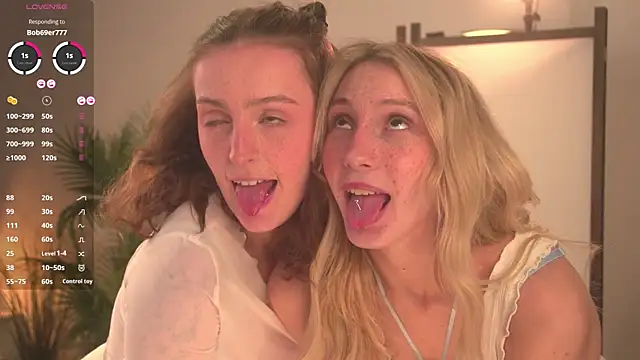 Snapshot of c_shark chatting on 10/03/25, 09:45 c shark online show from 10/03/25, 09:45