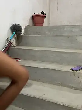 Snapshot of crezyfuck63 chatting on 03/27/26, 08:48 crezyfuck63 online show from 03/27/26, 08:48