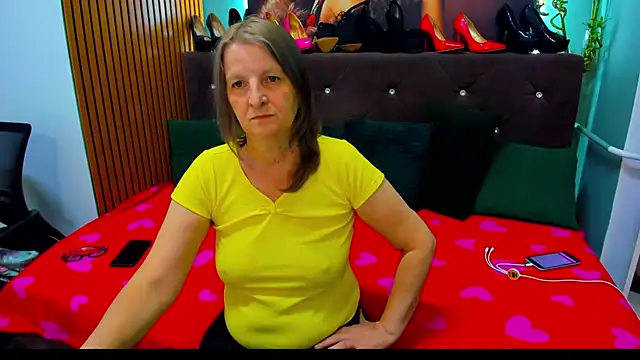 Lilly hott online show from 10/05/25, 06:50