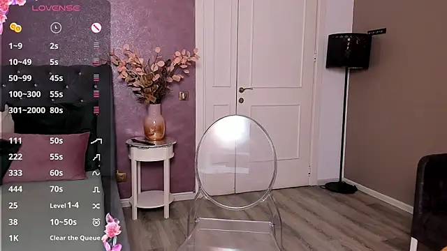 Snapshot of CarlaReysX chatting on 01/20/25, 08:09 CarlaReysX online show from 01/20/25, 08:09