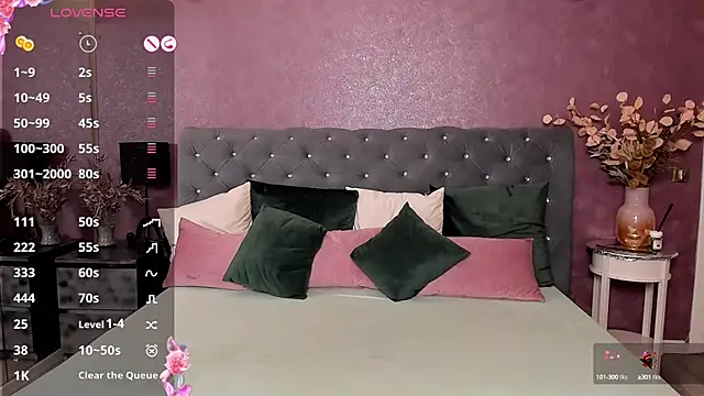 Snapshot of CarlaReysX chatting on 01/28/25, 07:22 CarlaReysX online show from 01/28/25, 07:22