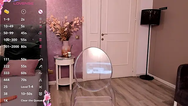 Snapshot of CarlaReysX chatting on 01/31/25, 11:24 CarlaReysX online show from 01/31/25, 11:24