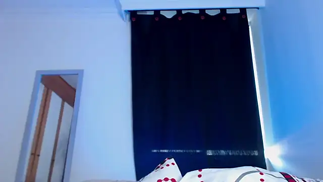 Snapshot of MiaStor chatting on 04/14/26, 09:10 MiaStor online show from 04/14/26, 09:10