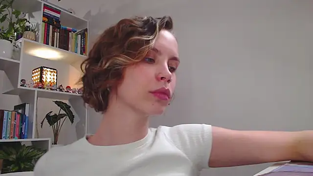 milly ross online show from 02/07/25, 01:01