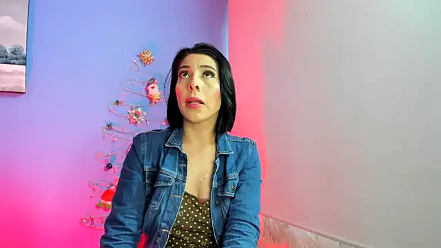 AdelleLennox cg online show from 12/27/24, 11:39