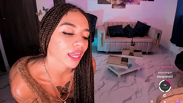 Snapshot of pretty_pettite chatting on 02/09/25, 08:24 pretty pettite online show from 02/09/25, 08:24