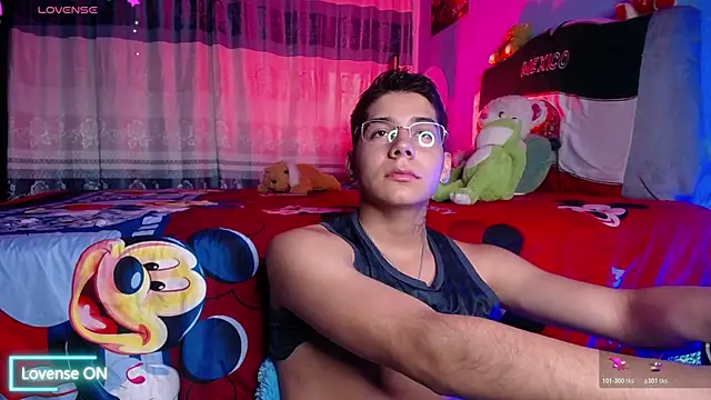 Snapshot of mexican_cum chatting on 11/16/25, 11:10 mexican cum online show from 11/16/25, 11:10