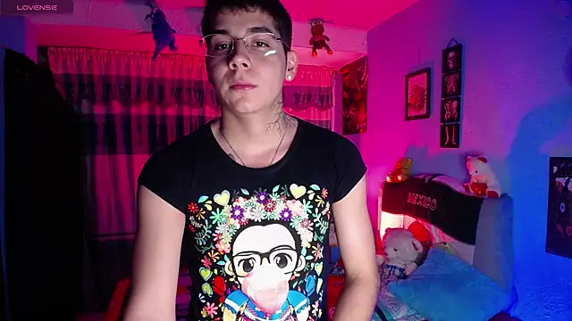 Snapshot of mexican_cum chatting on 11/23/25, 02:11 mexican cum online show from 11/23/25, 02:11