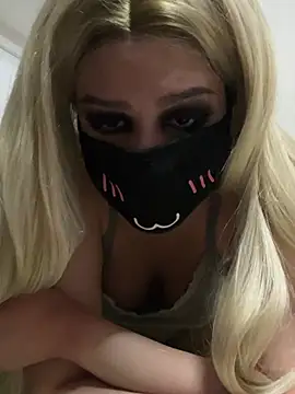 Snapshot of freyalxx chatting on 03/02/26, 02:03 freyalxx online show from 03/02/26, 02:03