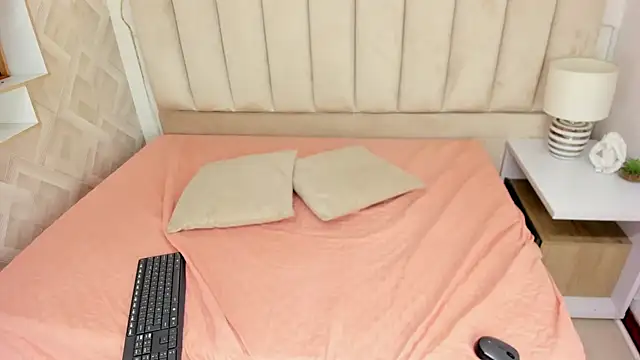 Snapshot of Anniie_Queen chatting on 12/23/25, 03:15 Anniie Queen online show from 12/23/25, 03:15