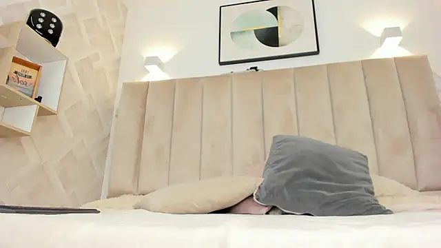 Snapshot of Anniie_Queen chatting on 02/28/26, 03:40 Anniie Queen online show from 02/28/26, 03:40