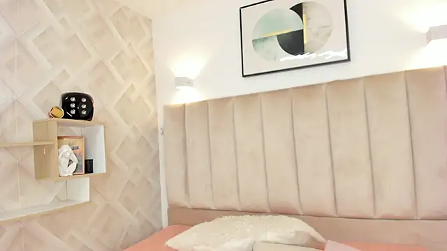 Snapshot of Anniie_Queen chatting on 03/27/26, 02:50 Anniie Queen online show from 03/27/26, 02:50