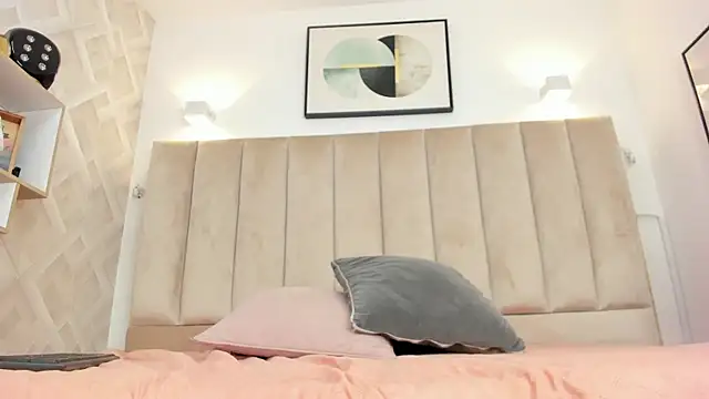 Snapshot of Anniie_Queen chatting on 04/12/26, 02:38 Anniie Queen online show from 04/12/26, 02:38