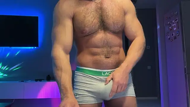 Snapshot of KarlosRichi chatting on 04/08/26, 02:33 KarlosRichi online show from 04/08/26, 02:33