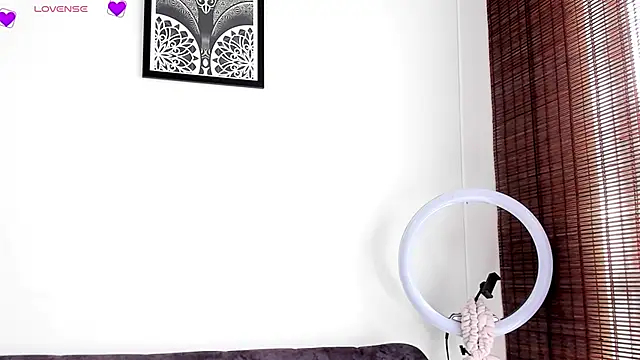 VeronicaTonu online show from 11/04/25, 07:13