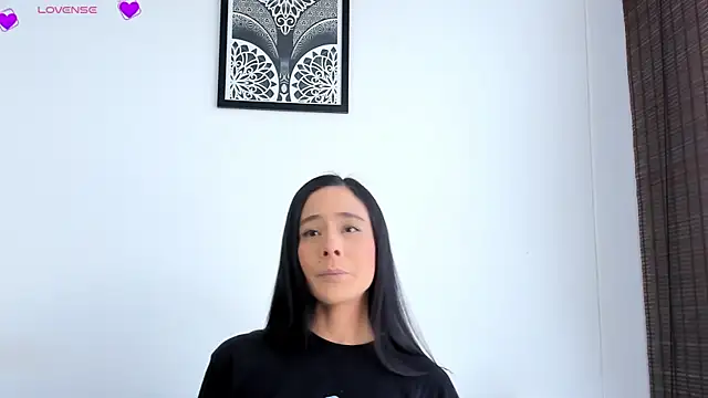 Snapshot of VeronicaTonu chatting on 02/14/26, 02:03 VeronicaTonu online show from 02/14/26, 02:03