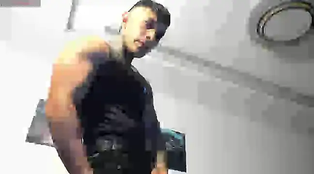 Snapshot of angeel_d035 chatting on 12/24/24, 03:49 angeel d035 online show from 12/24/24, 03:49